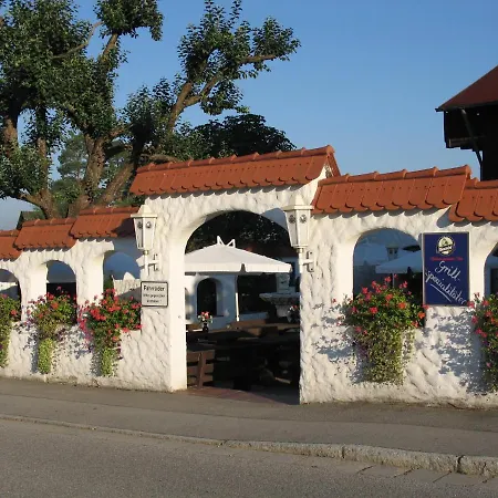 Landpension Zur Schwärzenburg Familie Zwicknagl 3* Roding