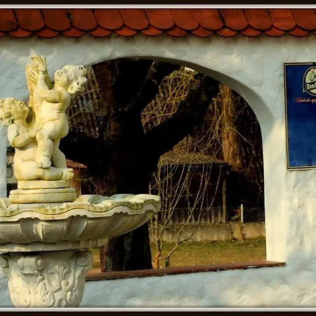 Landpension Zur Schwärzenburg Familie Zwicknagl Gasthof 3*