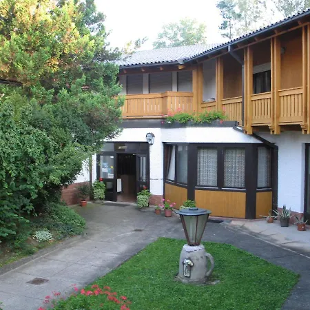Landpension Zur Schwärzenburg Familie Zwicknagl Gasthof